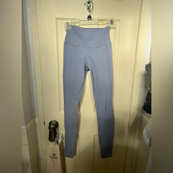 ALO Yoga Pants - Alo leggings